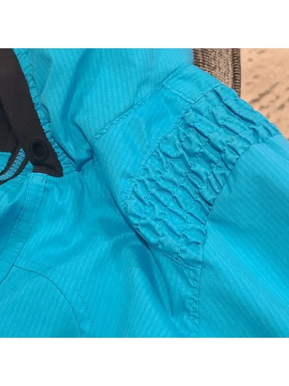 Rare LULULEMON Vintage Wind Rain Hoodie Shirred Shoulder Pleated Back